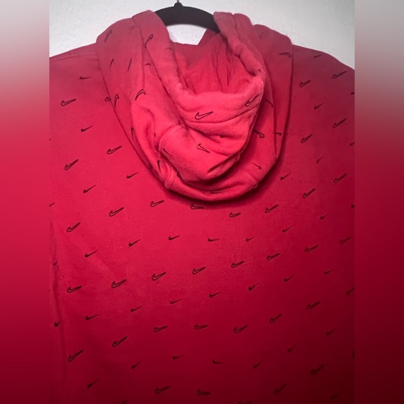 Sweater - Picture 8 of 8